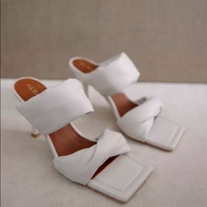 COPY - Alohas - Twist Strap Heal